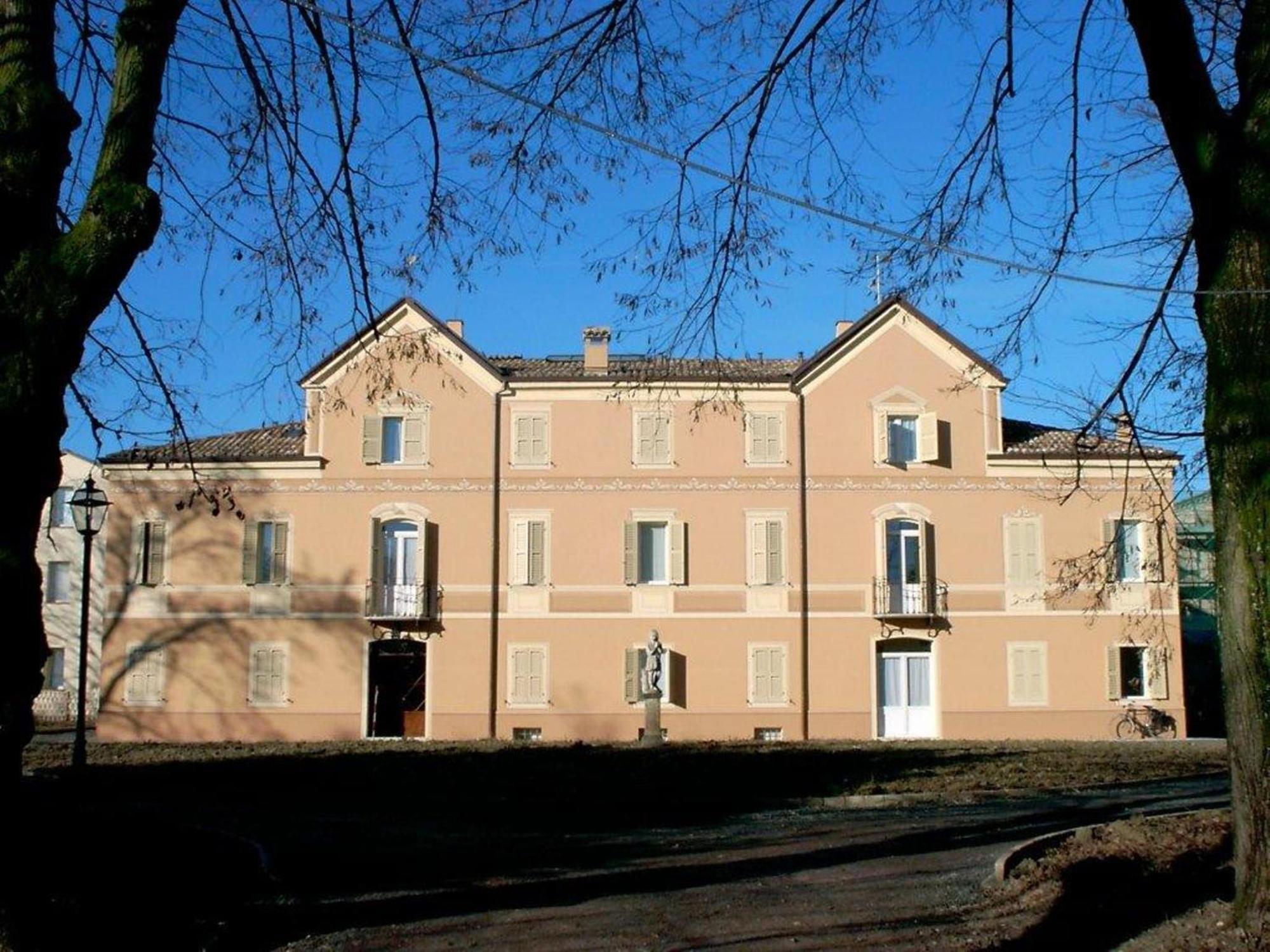 Villa Meli Lupi - Residenze Temporanee Парма Экстерьер фото