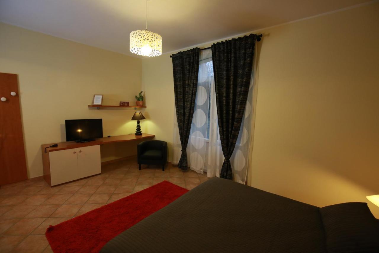 Villa Meli Lupi - Residenze Temporanee Парма Экстерьер фото